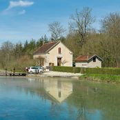 Maison éclusière du bief 100 du versant Yonne, à Flogny-la-Chapelle