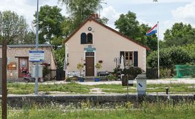 Maison éclusière du bief 82 du versant Yonne, à Argenteuil-sur-Armançon