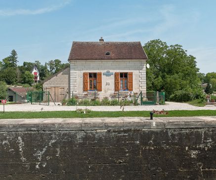 Maison éclusière du bief 108 du versant Yonne, à Saint-Florentin