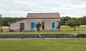 Maison éclusière du bief 8 du versant Yonne, à Bellenot-sous-Pouilly.