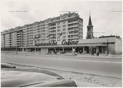 Achèvement de la construction du supermarché Casino, avenue Niépce. Mai 1964. Tirage sur papier au gélatino-bromure d’argent. Fonds Gros. Coll. musée Nicéphore Niépce - Chalon sur Saône – inv. n° 1989.57.15.105