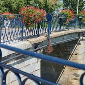 Canal de Bourgogne&nbsp;: poulie sur le pont sur l’écluse 67 du versant Saône à Thorey-en-Plaine.