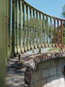 Canal de Bourgogne&nbsp;: détail du garde-corps du pont de Potangey sur le bief 71 du versant Saône à Aiserey.