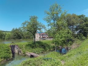 Canal de Bourgogne&nbsp;: maison Foucherot sur le site de l’écluse 21 du versant Saône à Veuvey-sur-Ouche.