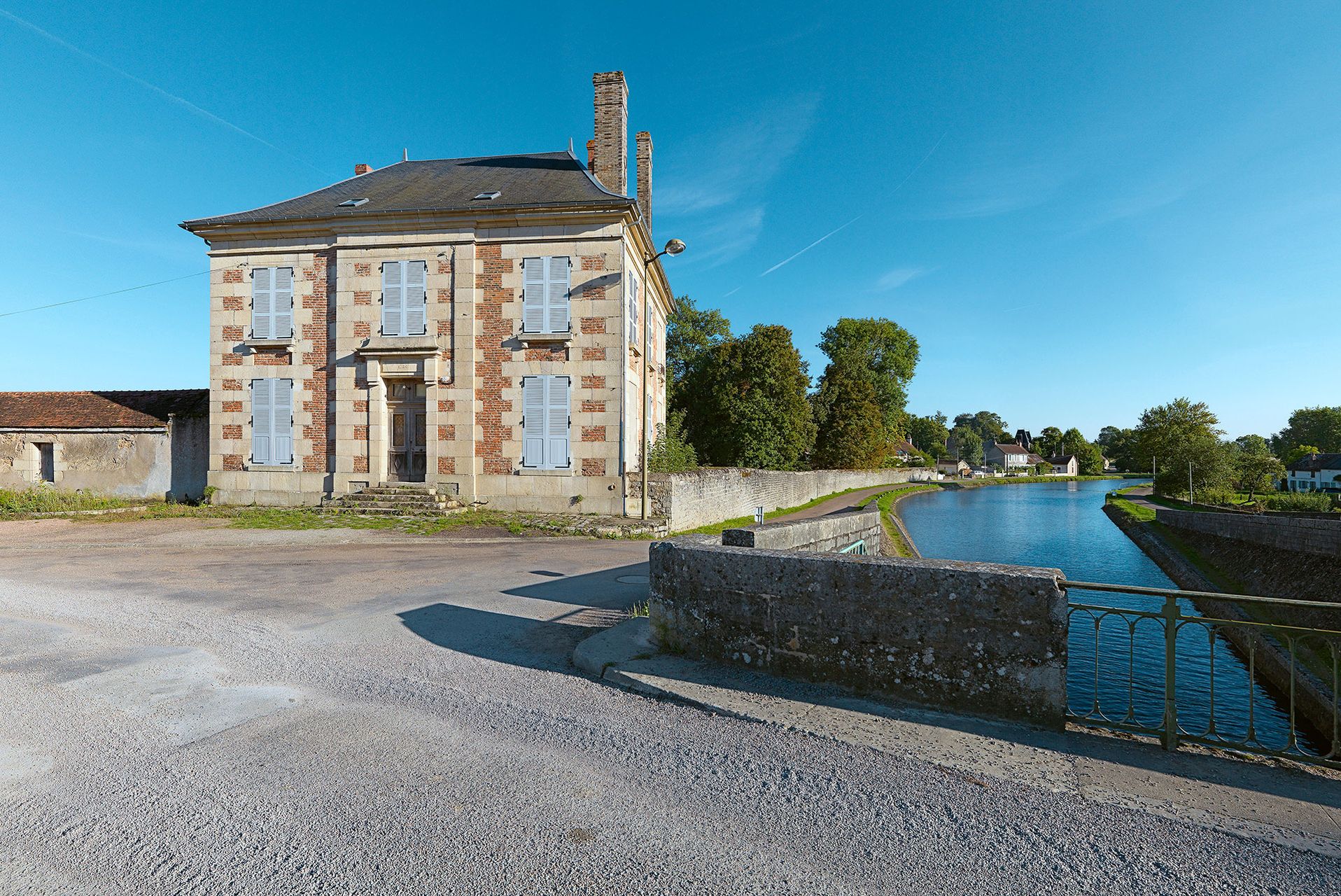 Maison des ingénieurs à Baye, bief de partage, Bazolles.