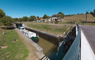 Site de l'écluse double 09 et 10 du versant Loire, dite de Mont-et-Marré à Mont-et-Marré.