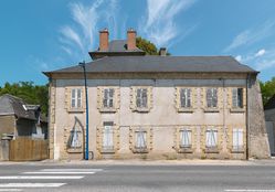 La maison éclusière du site de l’écluse 35 du versant Loire à Saint-Léger-des-Vignes.