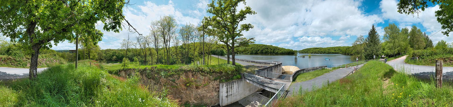 Le réservoir de Montaubry, bief 09 du versant Saône-Méditerranée à Saint-Julien-sur-Dheune.