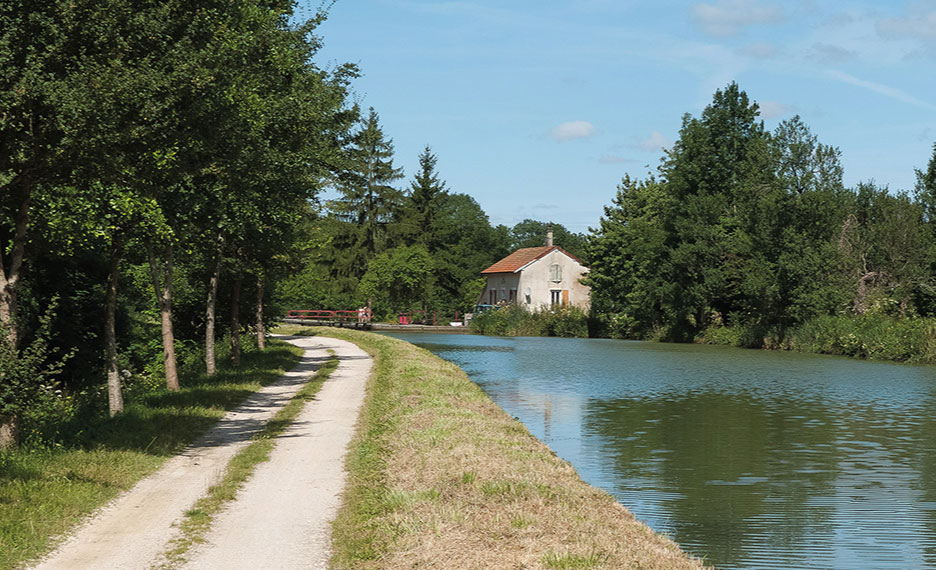 Site d’écluse 68 du versant Yonne, à Saint-Rémy.