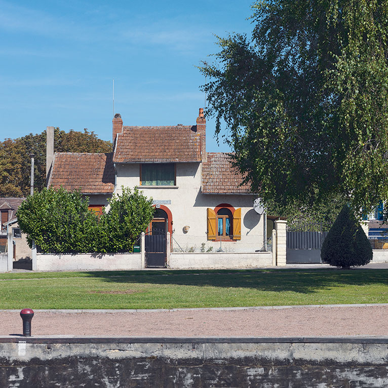 La maison de garde sur le bief 114-115 du versant Yonne, à Migennes.