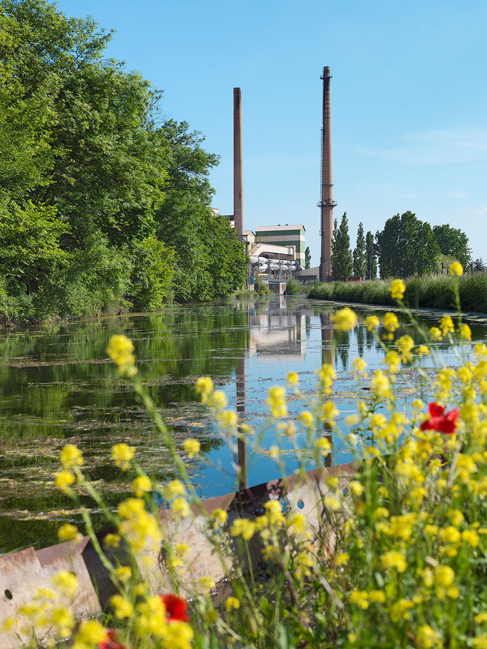 Canal du Centre&nbsp;: ancien tracé du canal du Centre devenu chenal d’accès à l’usine Vérallia à Chalon-sur-Saône.